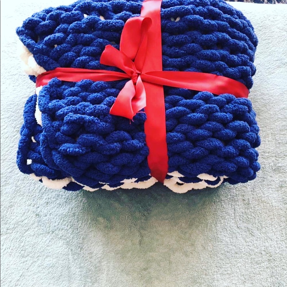 Chenille chunky yarn blanket price depending on size u like